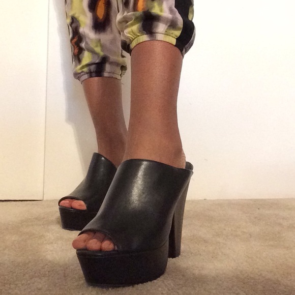 chunky platform mules